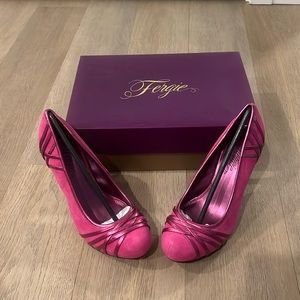 Brand new Fergie hot pink heels